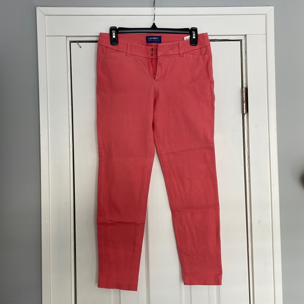 Coral Old Navy Pixie Capris